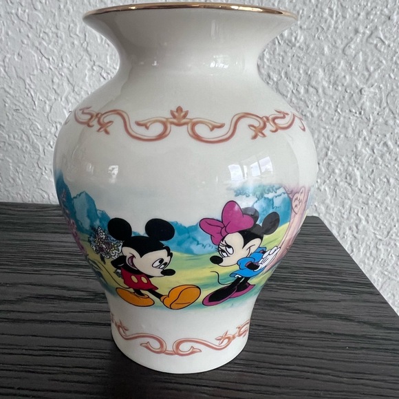 Disney Animated Classics vase by Lenox Mickey, Minnie, Donald and Daisy - Picture 4 of 8